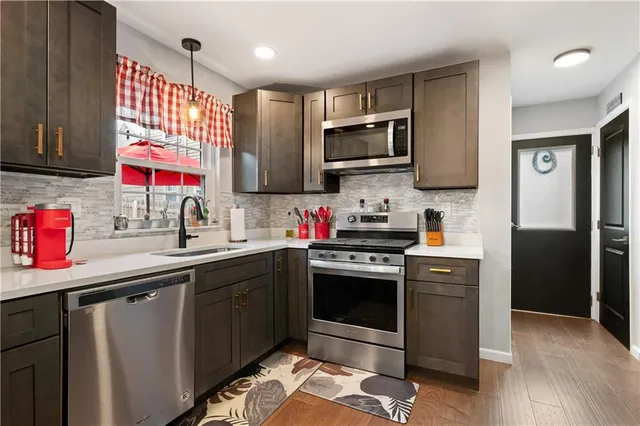 $284,900 | 523 Orchard Avenue, Avalon, PA 15202