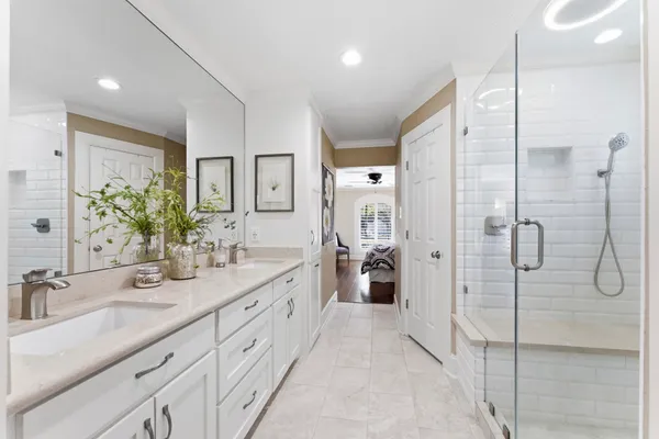 $710,000 | 20 Falling Star Road, The Woodlands, TX 77381