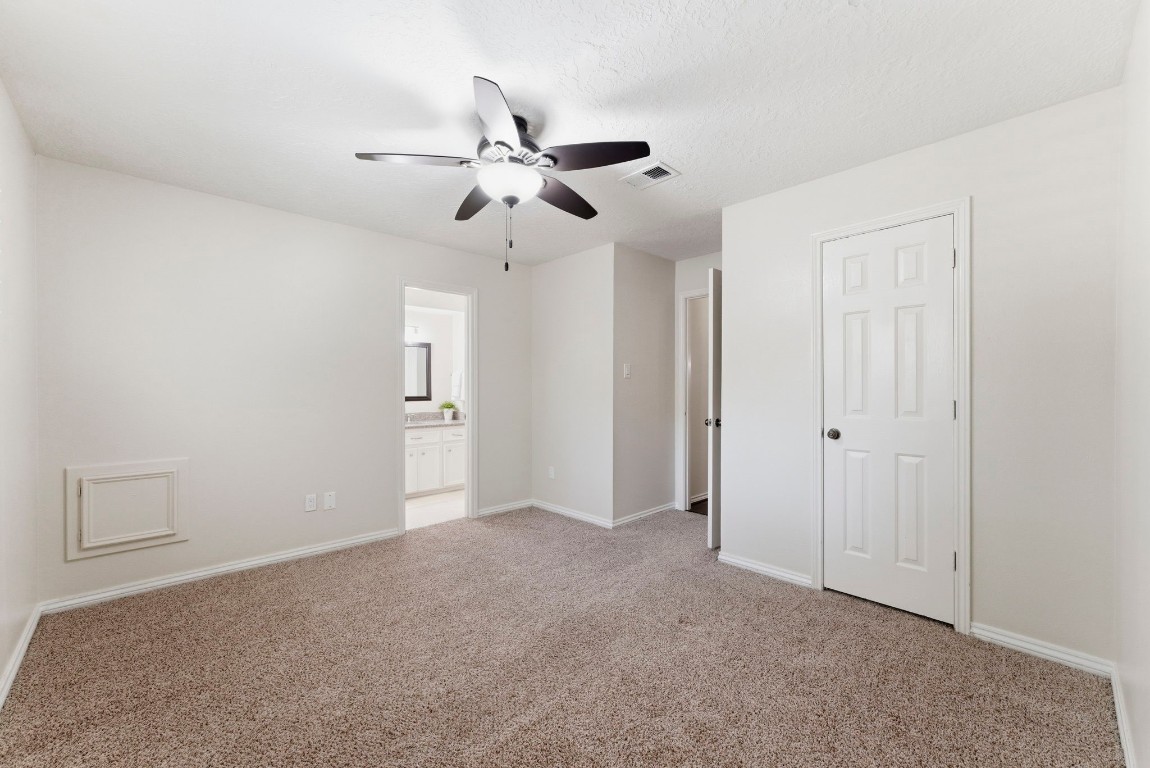 20 Falling Star Road The Woodlands, TX 77381 - Photo 34 of 44