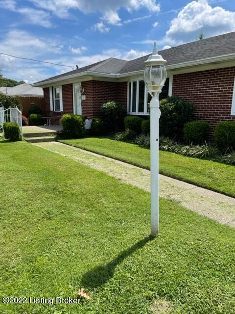 Front entry to nice home