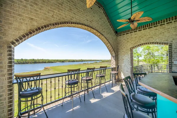 $999,000 | 875 Faith Lane, Savannah, TN 38372