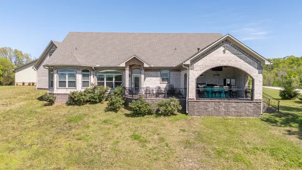 $999,000 | 875 Faith Lane, Savannah, TN 38372