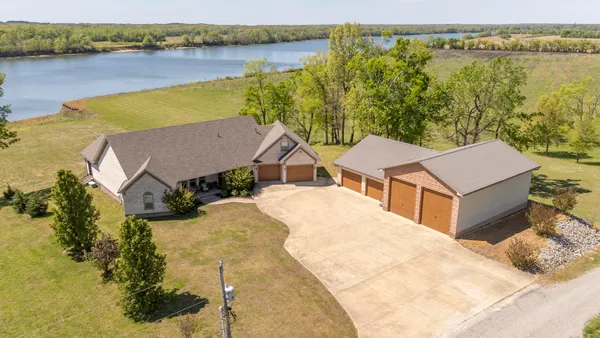 $999,000 | 875 Faith Lane, Savannah, TN 38372