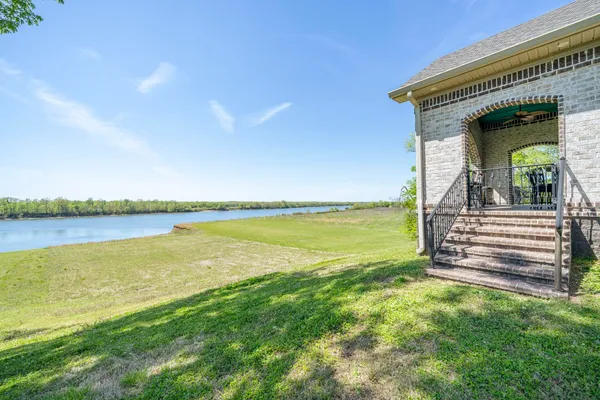 $999,000 | 875 Faith Lane, Savannah, TN 38372