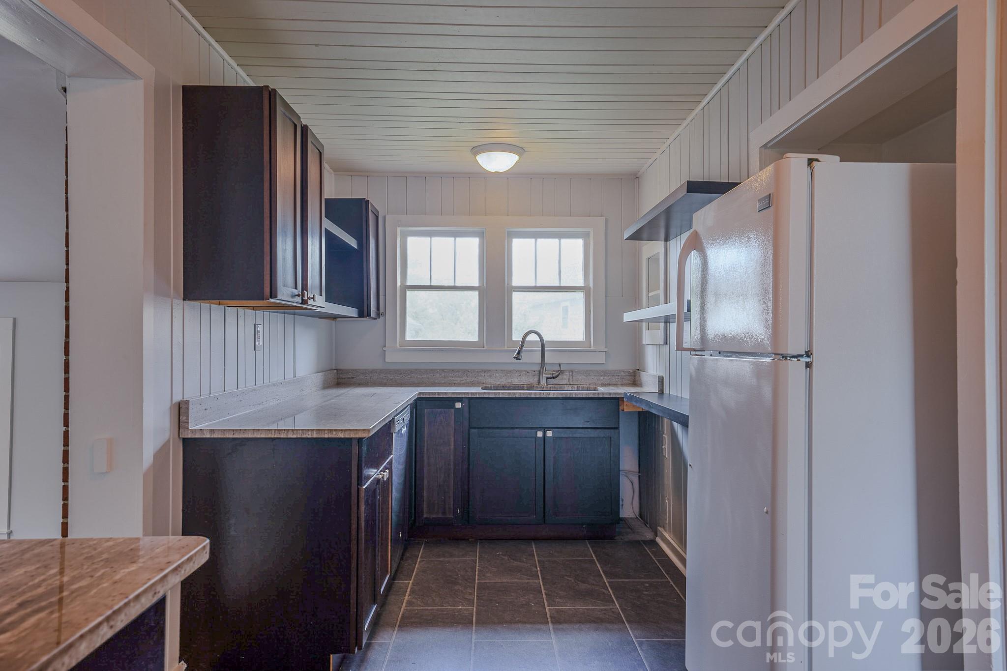 501 Fairview Road Asheville, NC 28803 - Photo 8 of 27