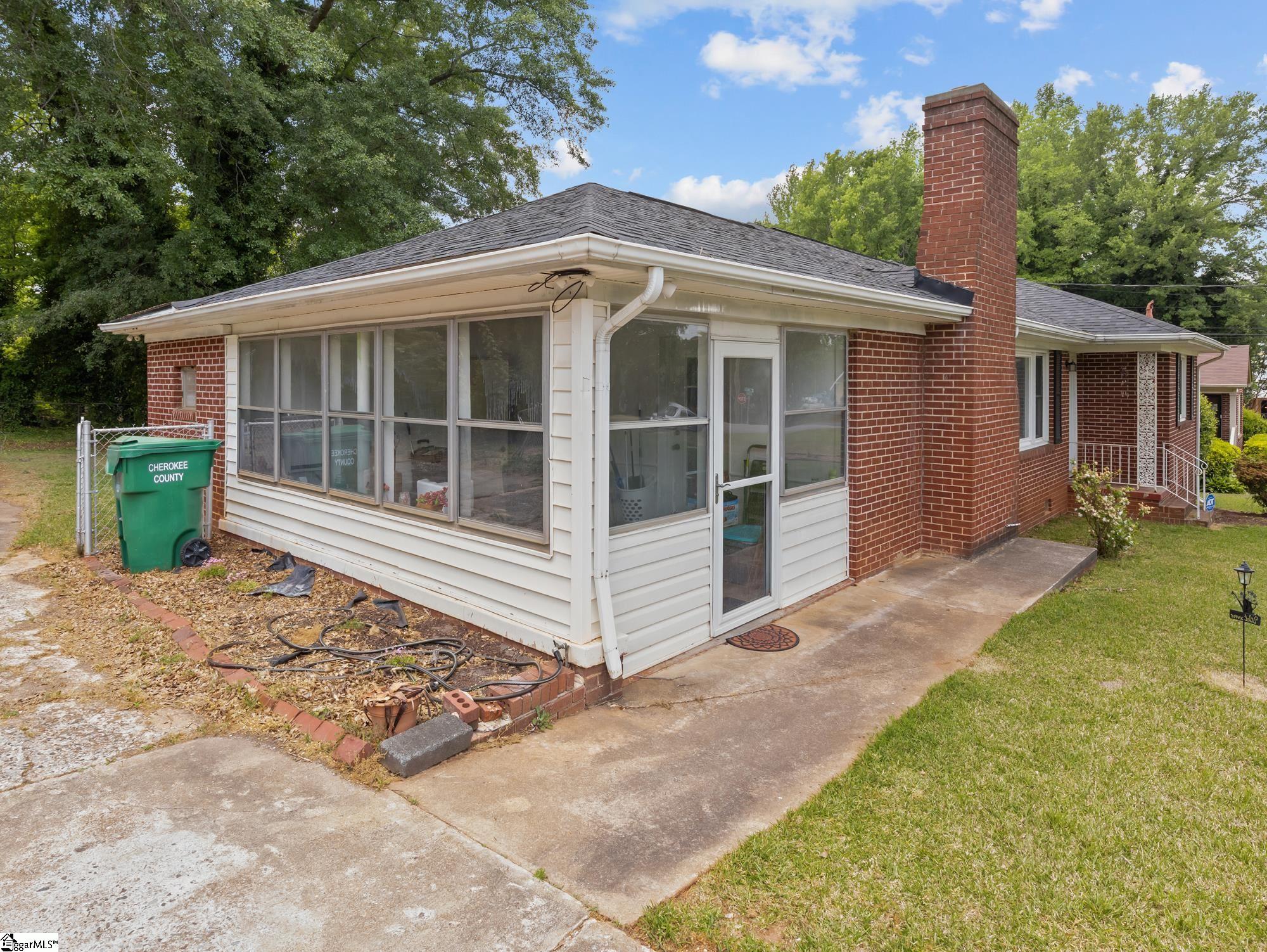 1102 Elmore Street Gaffney, SC 29340 - Photo 4 of 30