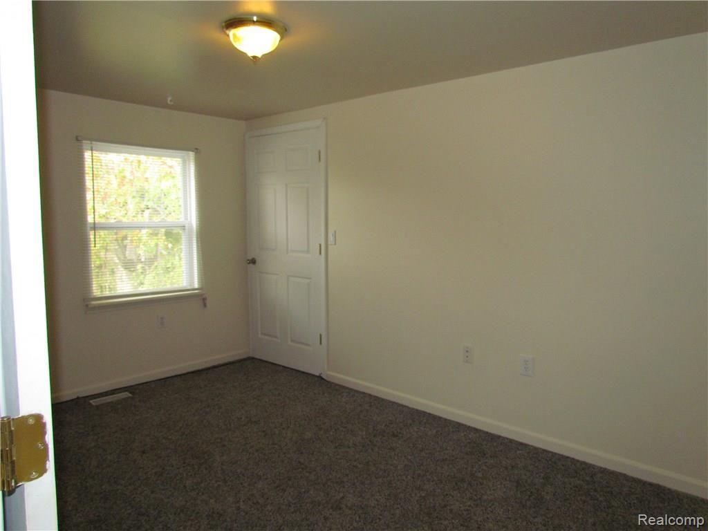 4212 Springfield Street Burton, MI 48509 - Photo 23 of 40 IMG_1748.JPG