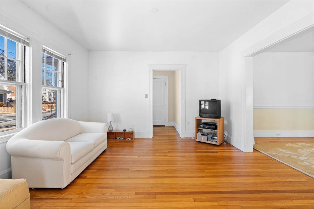 52-54 Rangeley Road Newton, MA 02465 - Photo 10 of 36 Gallery Image 10