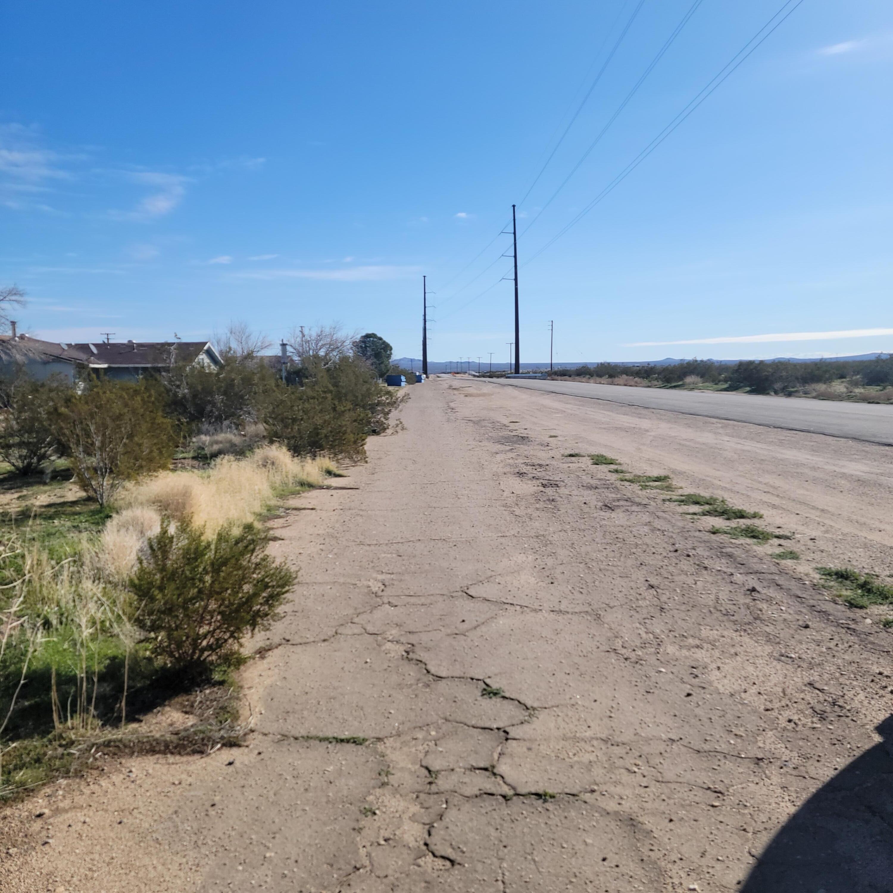 Phillips Road Mojave, CA 93501 - Photo 3 of 12 a view of lake view and mountain view