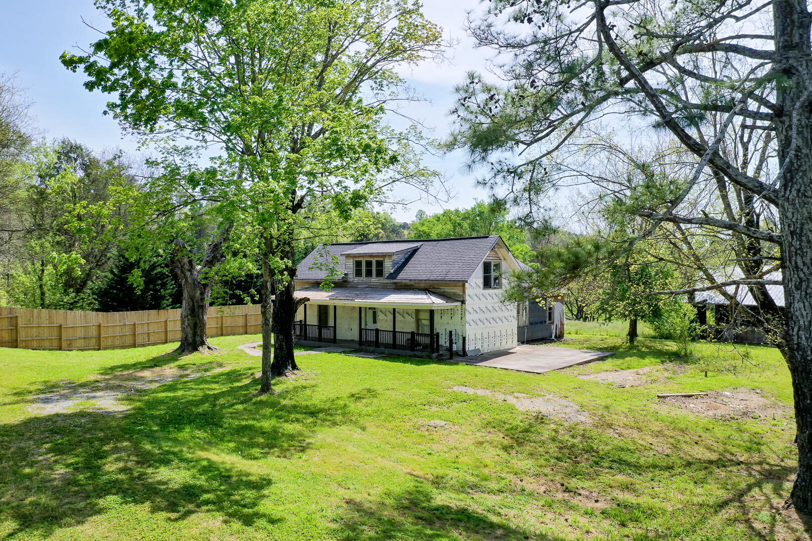 8005 Meadow Road West Greenback, TN 37742 - Photo 2 of 18 8005 Meadow Road West