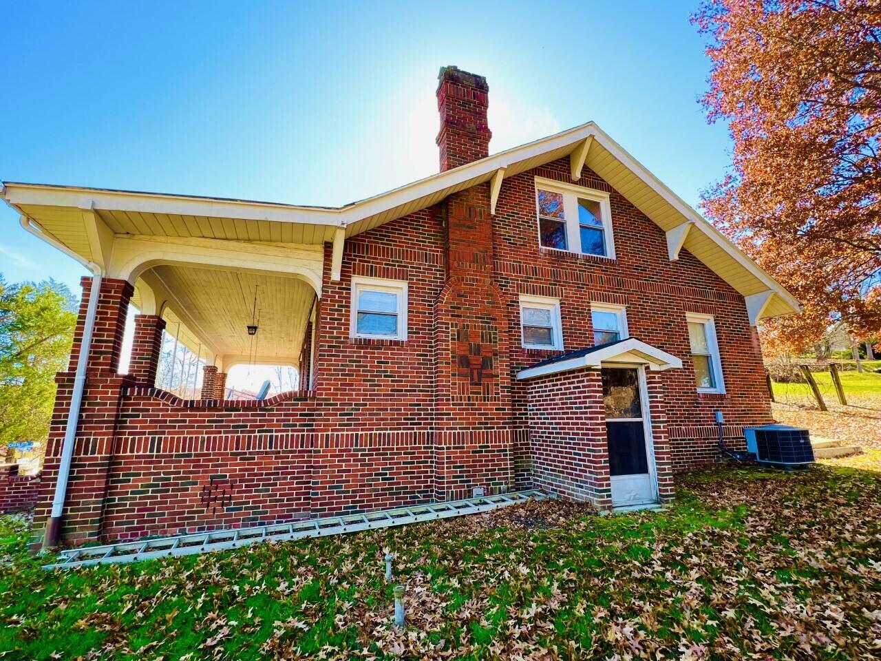 4313 Porter Road Coeburn, VA 24230 - Photo 2 of 40 Side 3