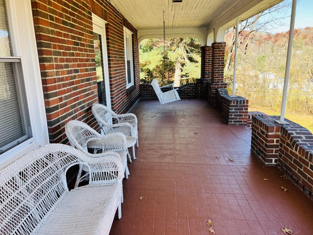 4313 Porter Road Coeburn, VA 24230 - Photo 4 of 40 Porch L