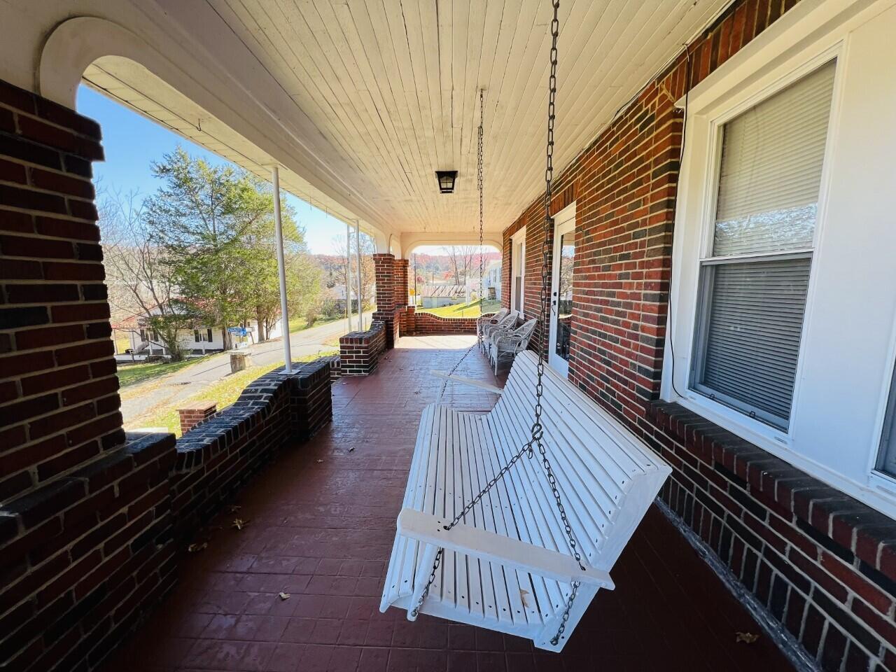 4313 Porter Road Coeburn, VA 24230 - Photo 5 of 40 Porch Right