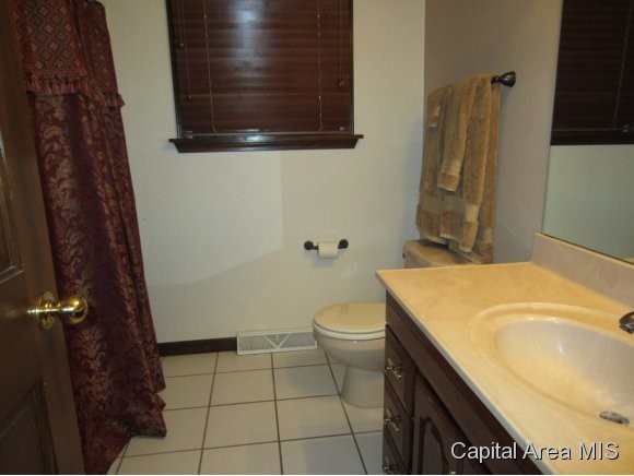 1717 Hunter Ridge Drive Springfield, IL 62704 - Photo 16 of 24 Gallery Image 16