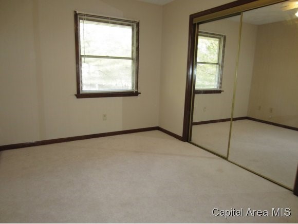 1717 Hunter Ridge Drive Springfield, IL 62704 - Photo 18 of 24 Gallery Image 18