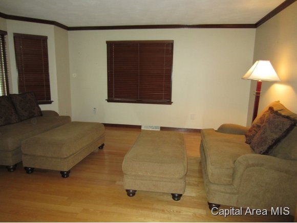 1717 Hunter Ridge Drive Springfield, IL 62704 - Photo 3 of 24 Gallery Image 3