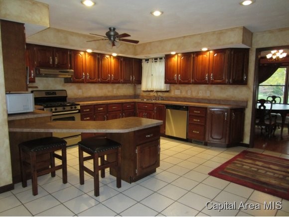 1717 Hunter Ridge Drive Springfield, IL 62704 - Photo 5 of 24 Gallery Image 5
