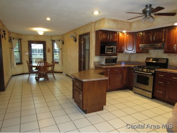 1717 Hunter Ridge Drive Springfield, IL 62704 - Photo 7 of 24 Gallery Image 7
