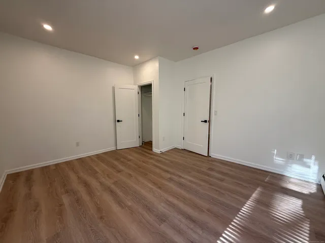 $2,500 | 45 Mahl Avenue, Hartford, CT 06120