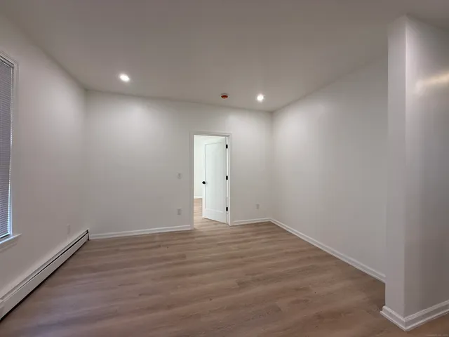 $2,500 | 45 Mahl Avenue, Hartford, CT 06120