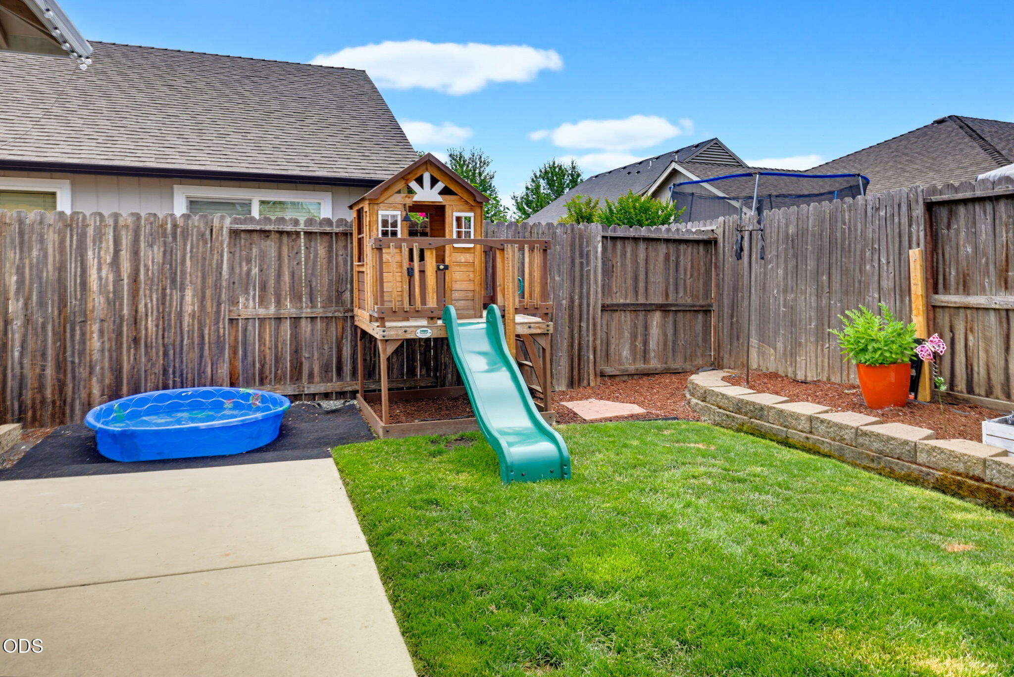 1051 Compton Way Medford, OR 97501 - Photo 26 of 29