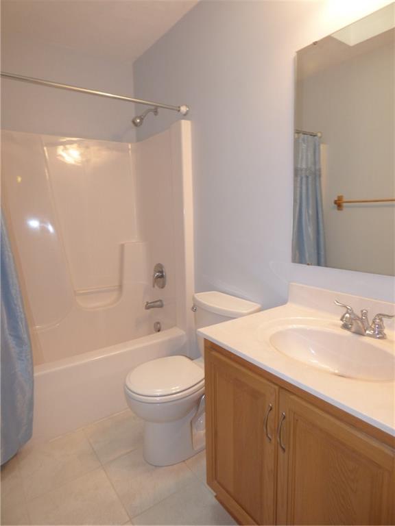 131 Rustic Ridge Drive Pittsburgh, PA 15239 - Photo 16 of 25 Main Bath