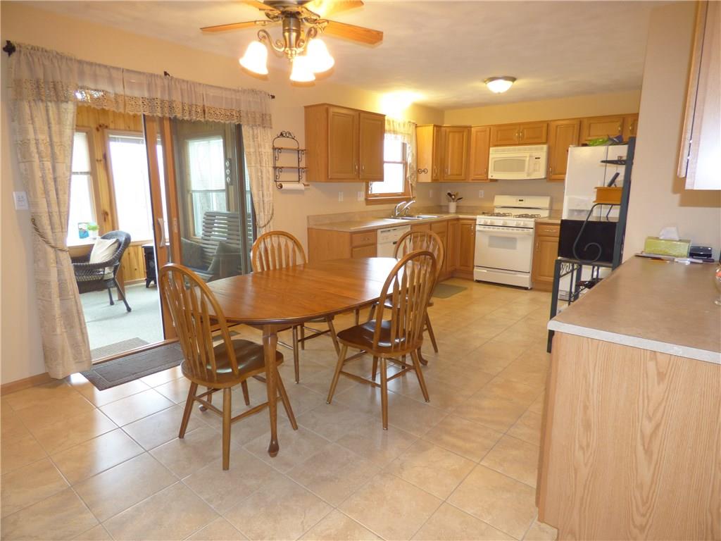 131 Rustic Ridge Drive Pittsburgh, PA 15239 - Photo 4 of 25 Dining Area