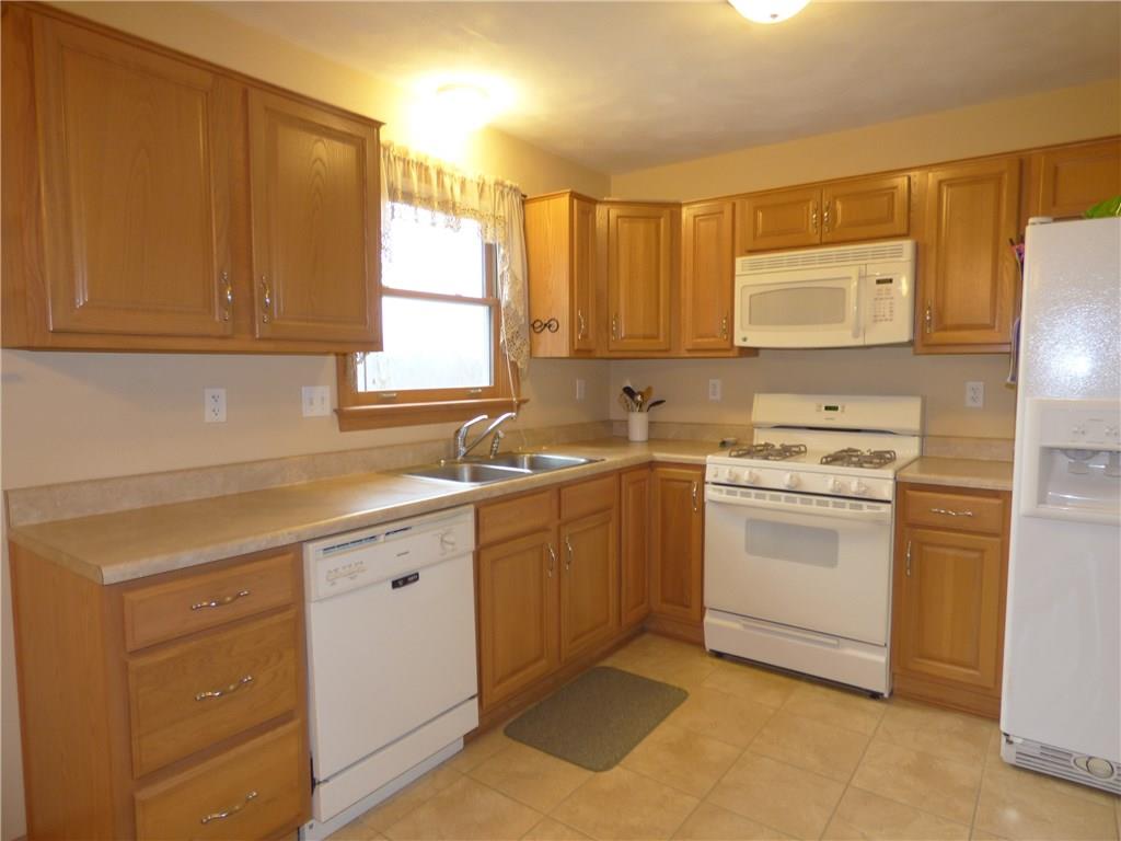 131 Rustic Ridge Drive Pittsburgh, PA 15239 - Photo 5 of 25 Kitchen