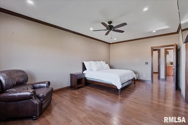 $570,000 | 15758 North 2120th Avenue, Geneseo, IL 61254