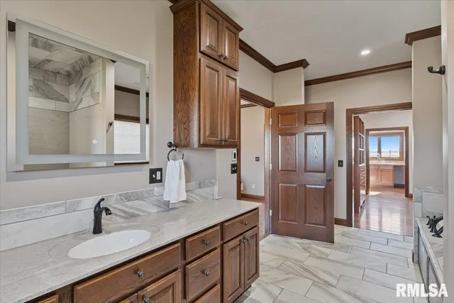 $570,000 | 15758 North 2120th Avenue, Geneseo, IL 61254