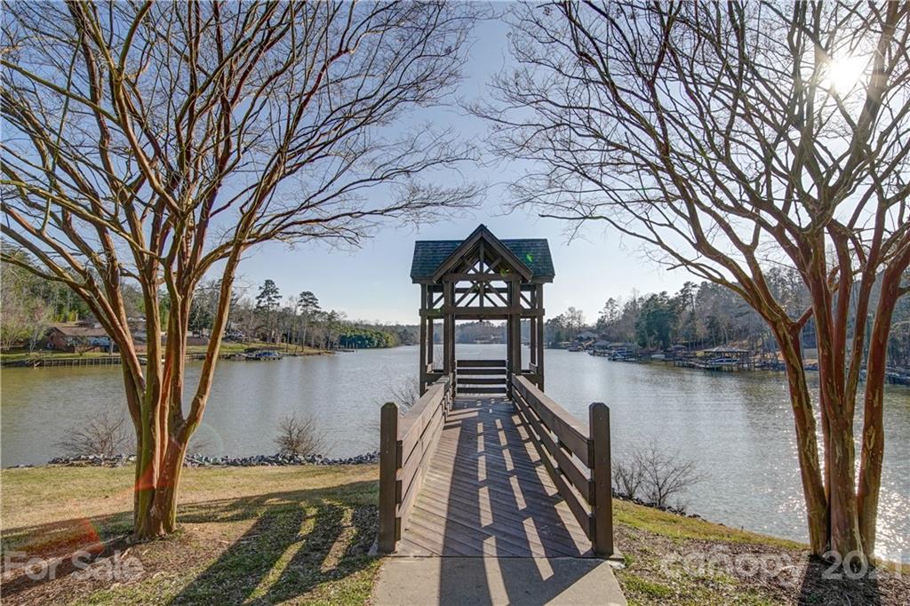 307 Wave Crest Drive Tega Cay, SC 29708 - Photo 5 of 32