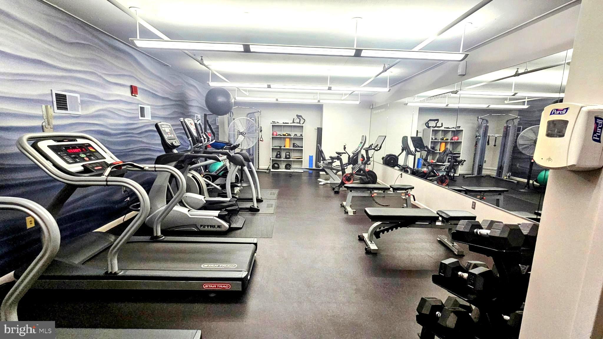 1300 N Street Northwest, Unit 713 Washington, DC 20005 - Photo 28 of 33 a view of a room with gym equipment