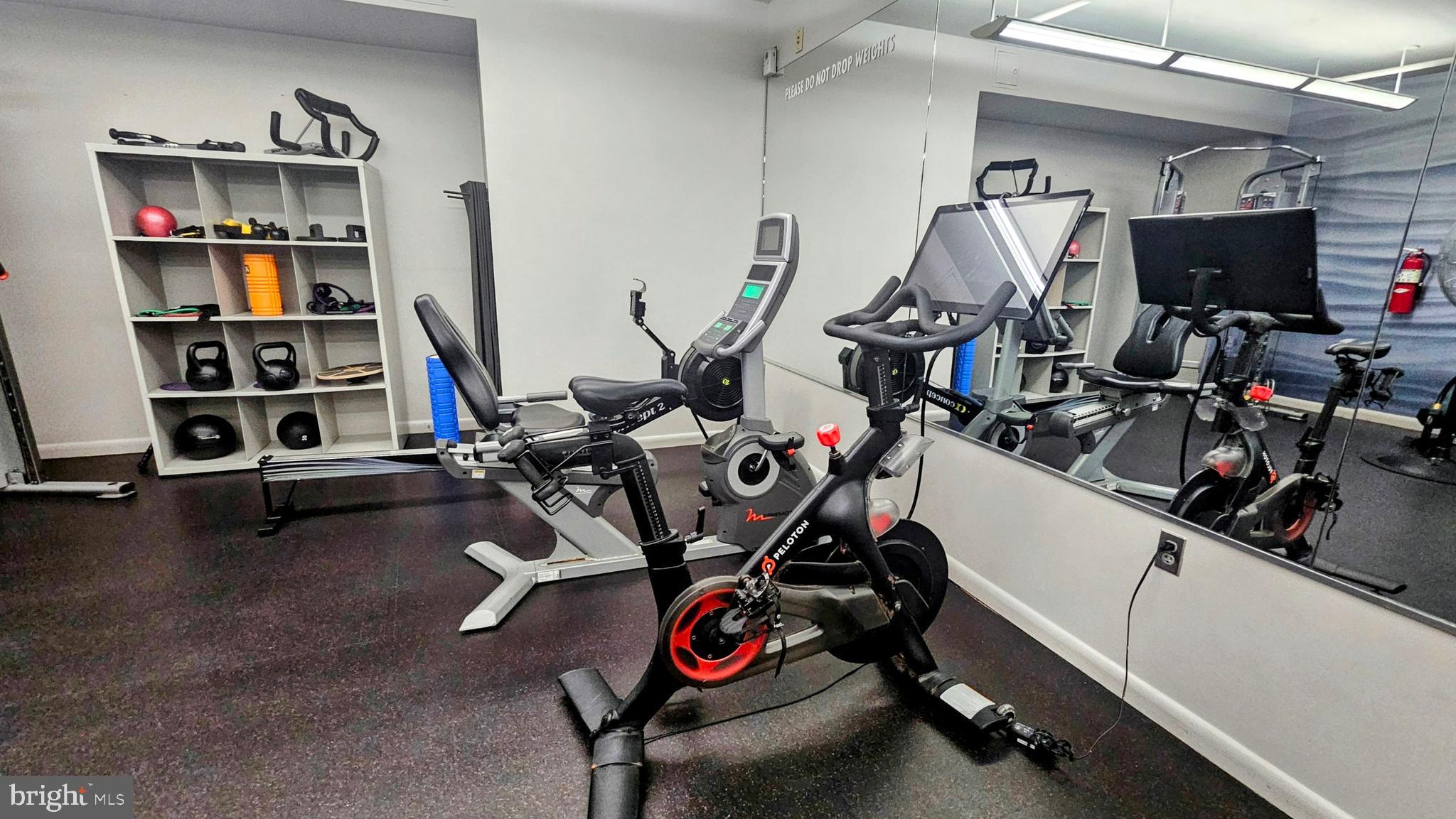 1300 N Street Northwest, Unit 713 Washington, DC 20005 - Photo 32 of 38 a view of a room with gym equipment
