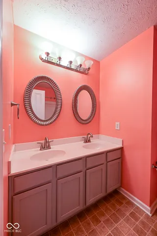 $370,000 | 5733 Yorktown Road, Plainfield, IN 46168