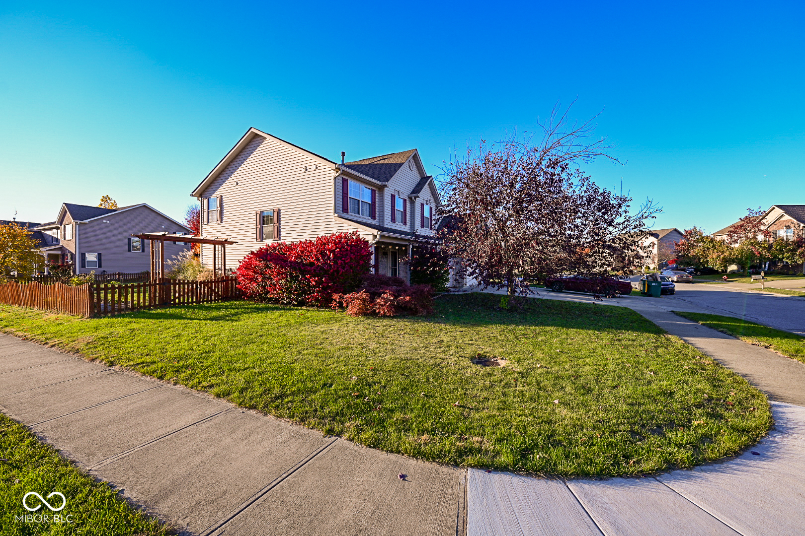 5733 Yorktown Road Plainfield, IN 46168 - Photo 5 of 56