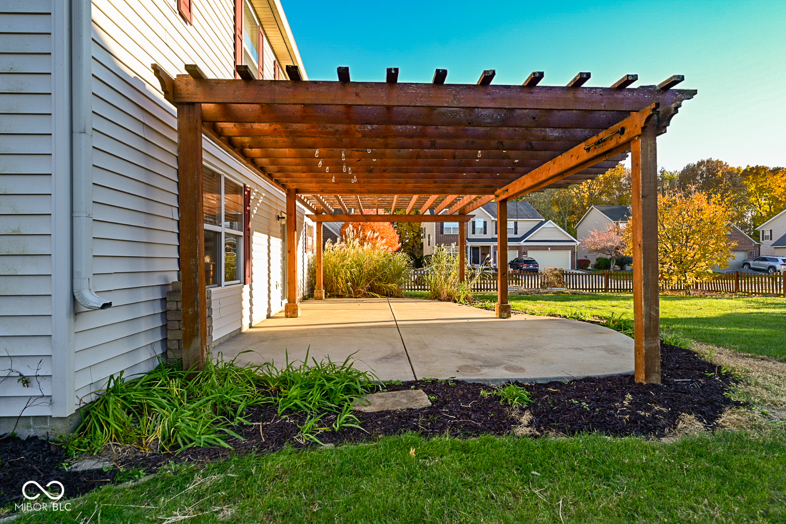 5733 Yorktown Road Plainfield, IN 46168 - Photo 8 of 56