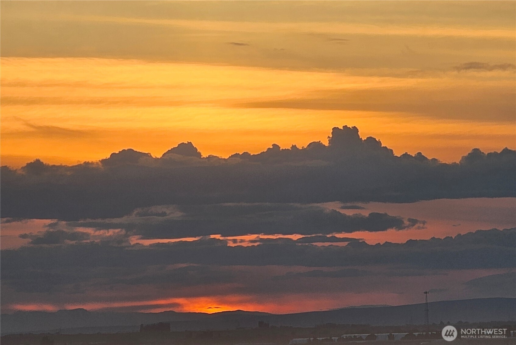 8084 Dune Lake Road Southeast Moses Lake, WA 98837 - Photo 15 of 15 a view of sunset