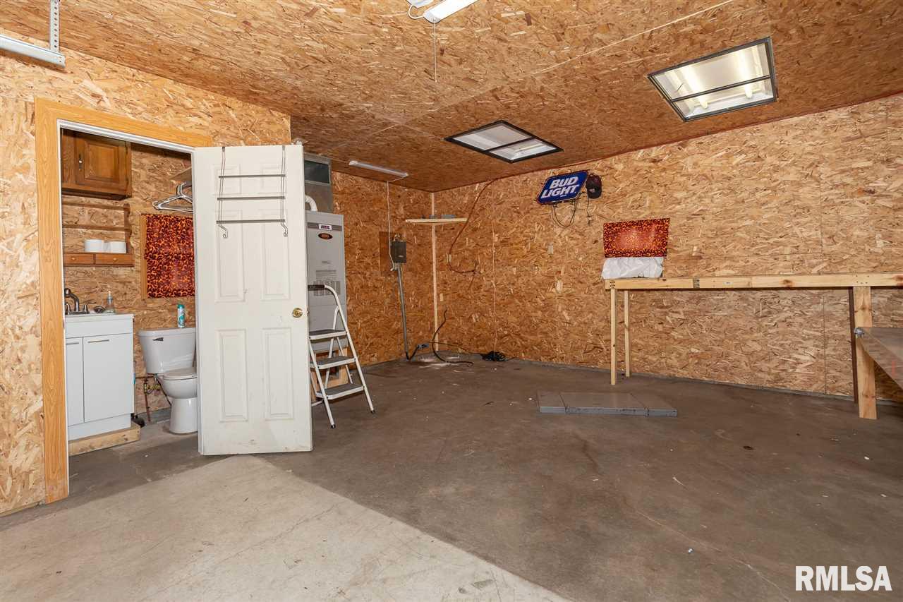 678 Hillcrest Road Milan, IL 61264 - Photo 18 of 24 Gallery Image 18