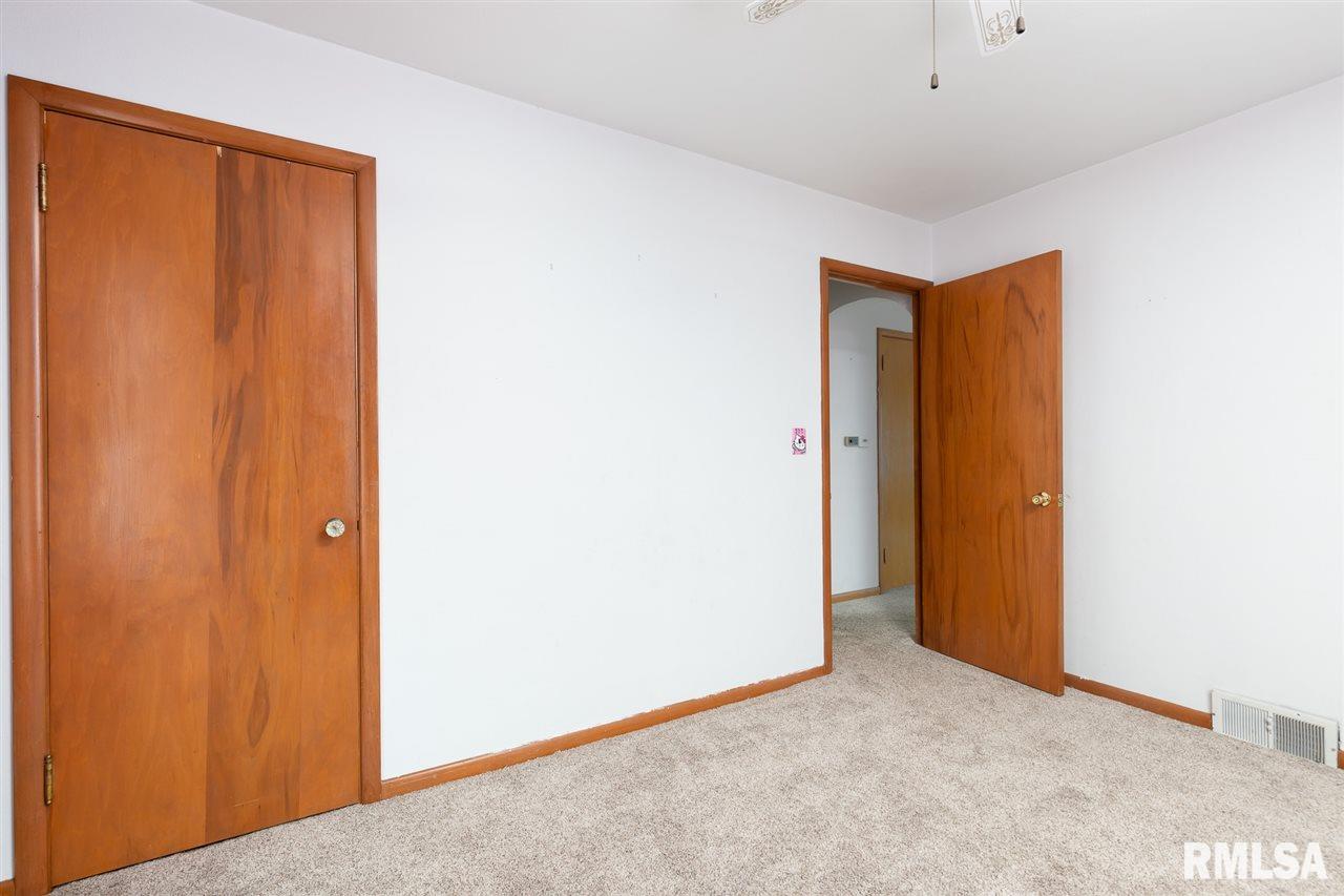678 Hillcrest Road Milan, IL 61264 - Photo 8 of 24 Gallery Image 8
