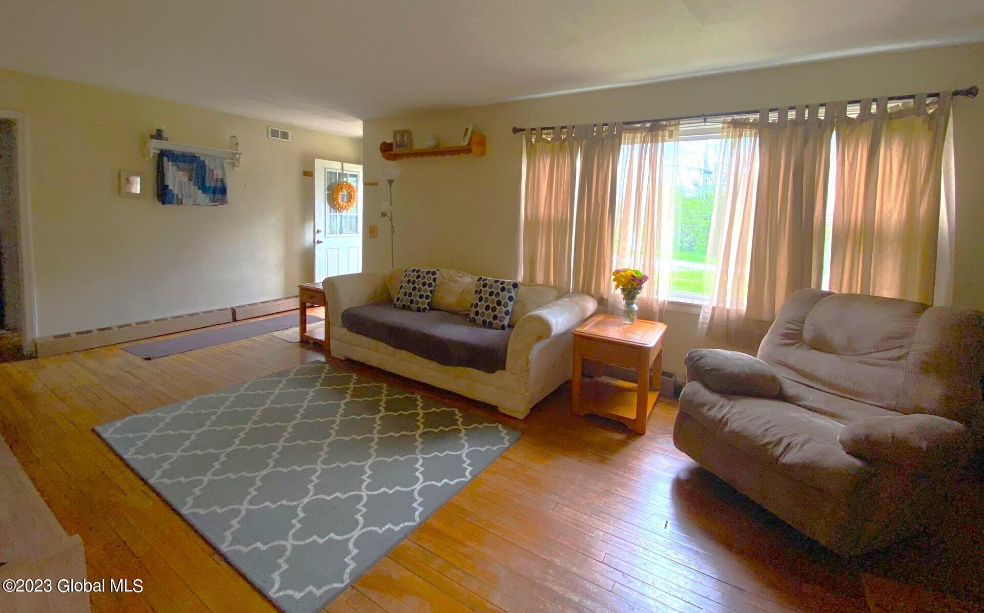 791 Vineyard Road Crown Point, NY 12928 - Photo 8 of 30 346131875_262436739504910_27696557881602