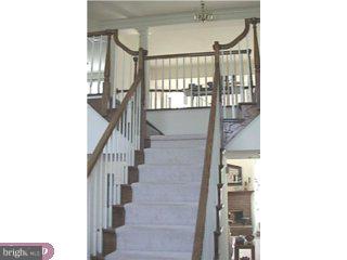 302 Long Ridge Lane Exton, PA 19341 - Photo 5 of 6 Gallery Image 5