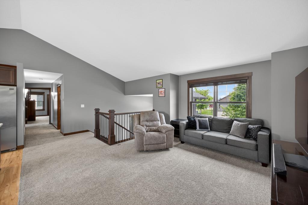 2287 Phoenix Road Southwest Rochester, MN 55902 - Photo 12 of 35