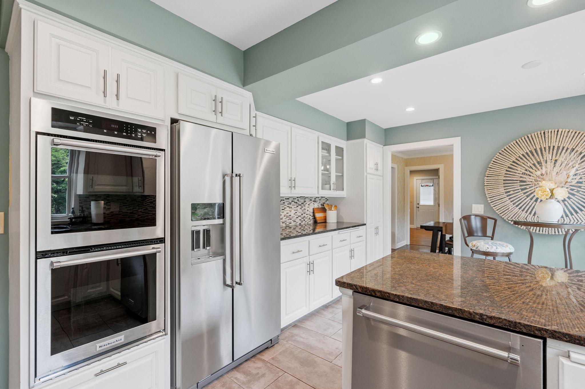 6919 Rosemary Road Eden Prairie, MN 55346 - Photo 10 of 32 Gallery Image 10
