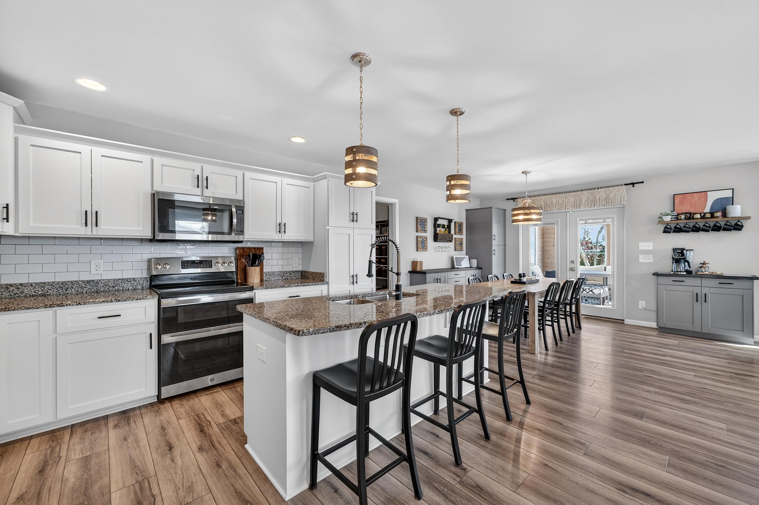 4427 Feather Lane Middleton, WI 53562 - Photo 9 of 53