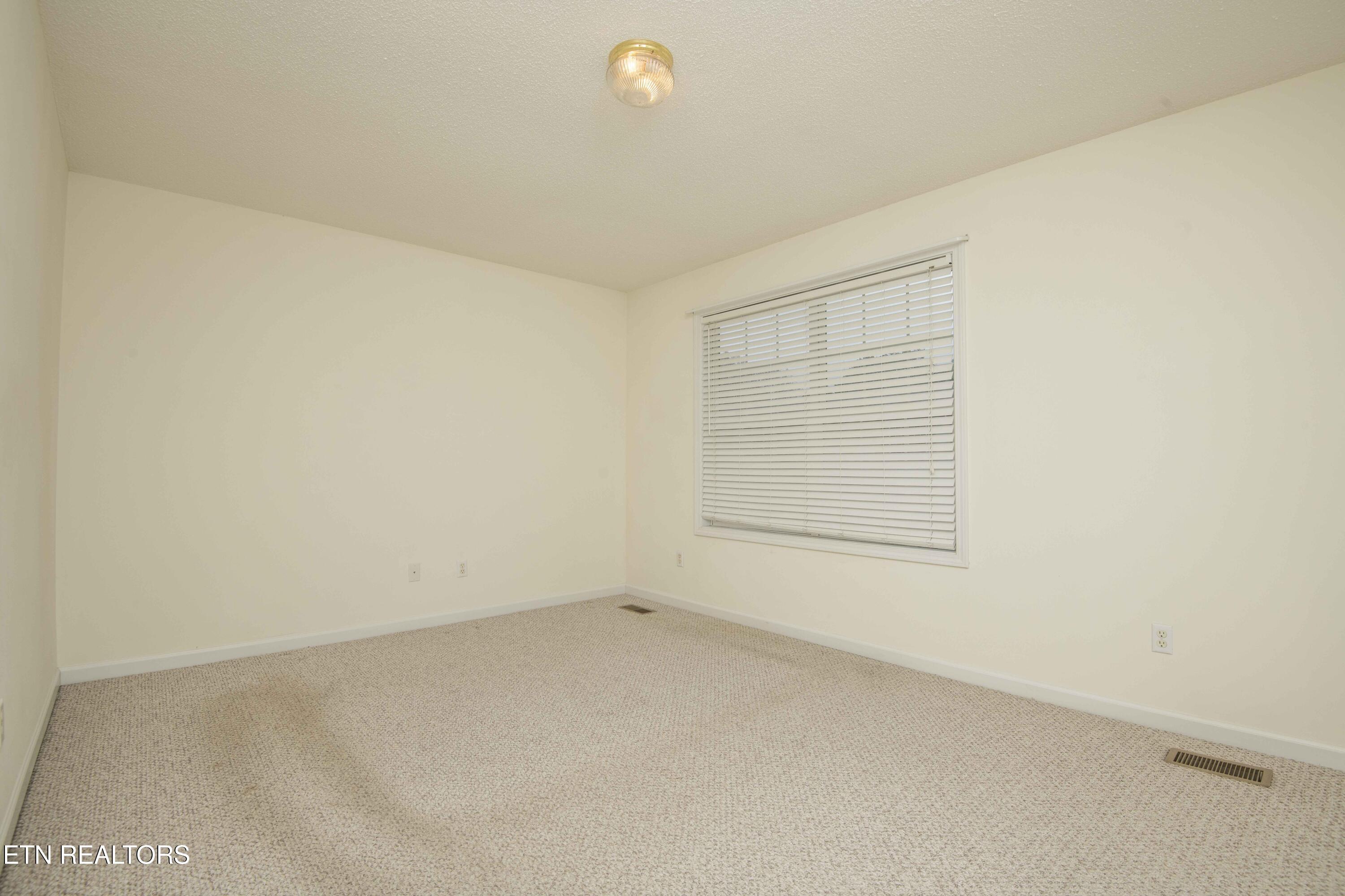 3209 Quiet Way Knoxville, TN 37918 - Photo 24 of 29 bed_1