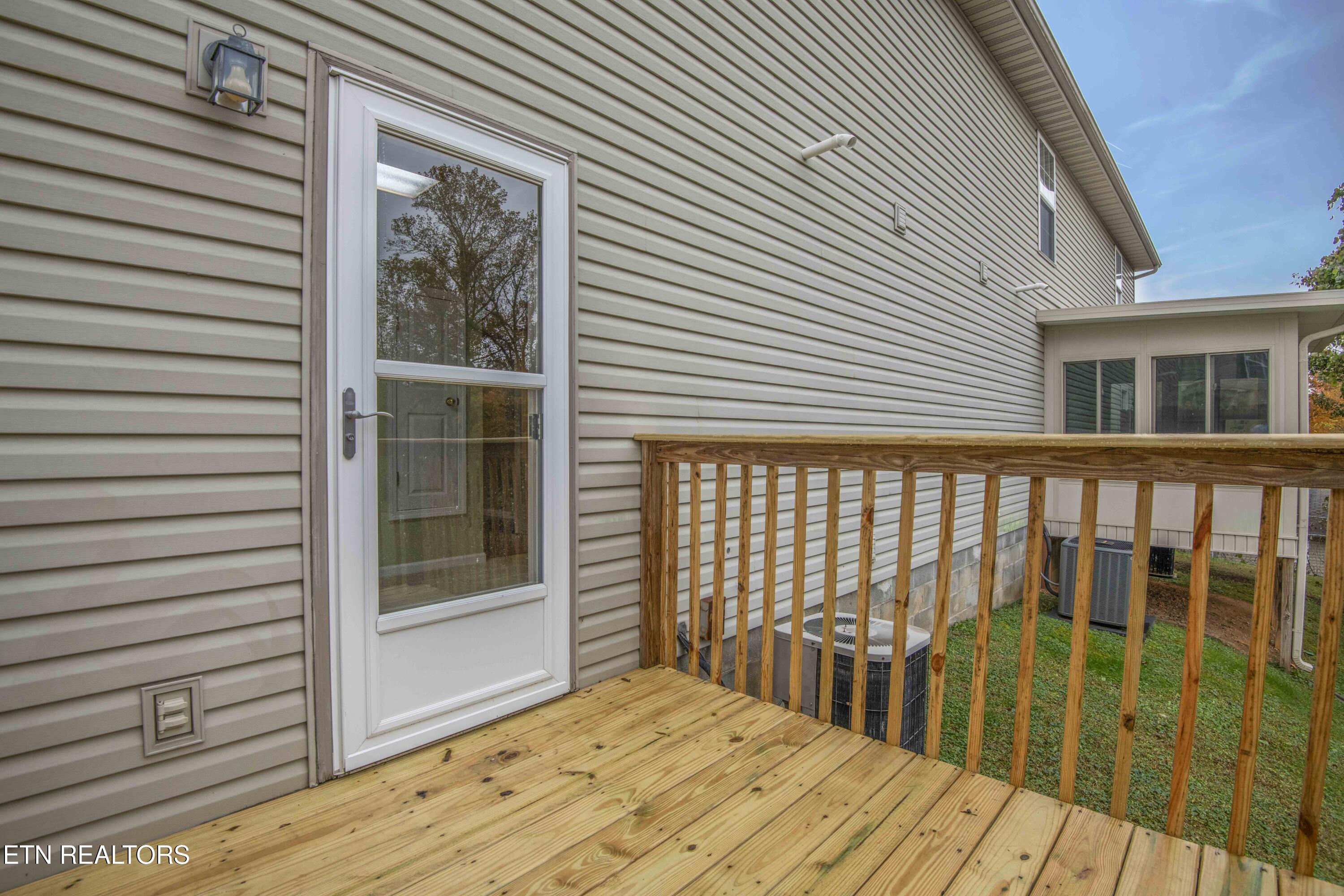 3209 Quiet Way Knoxville, TN 37918 - Photo 27 of 29 deck 1_1