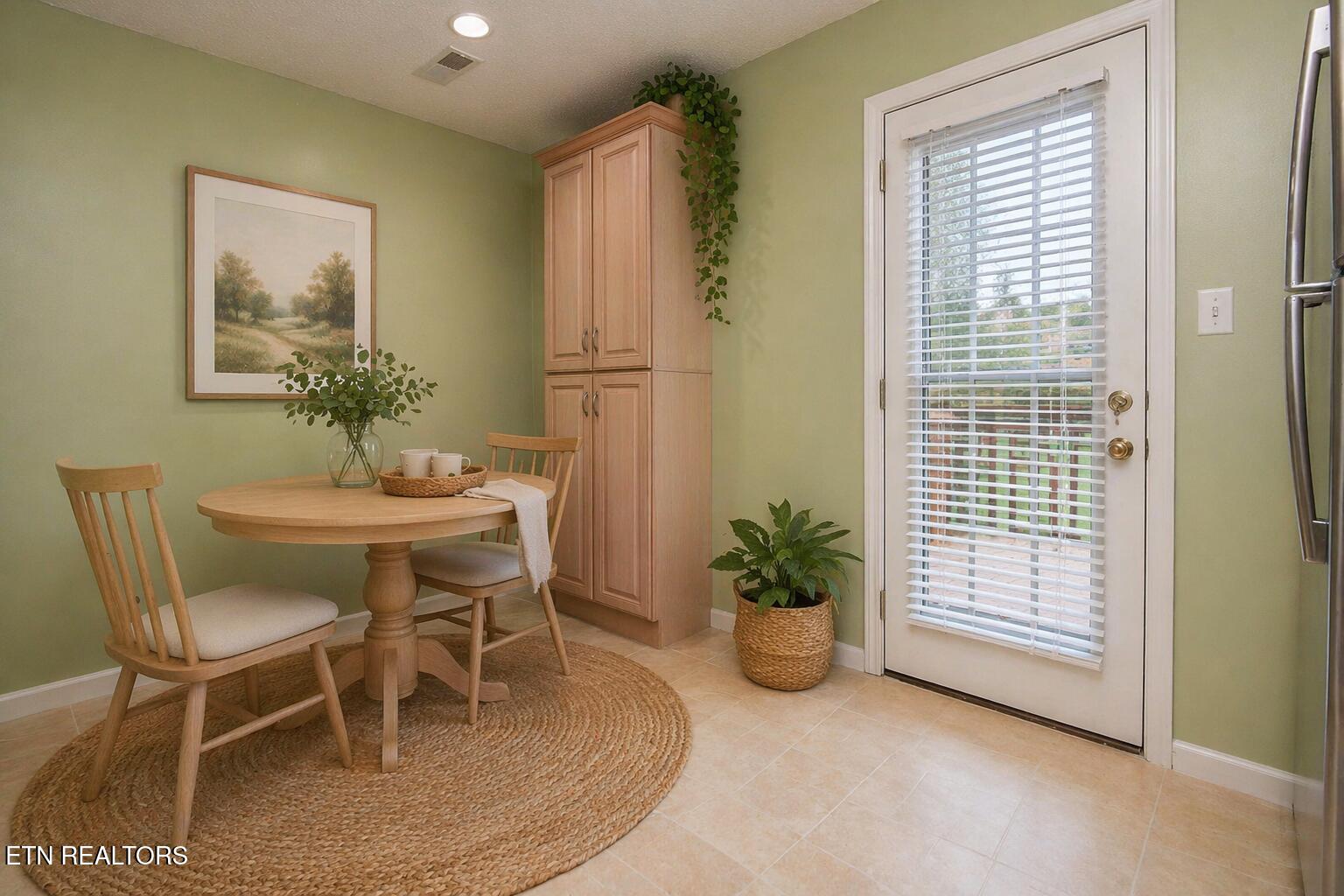 3209 Quiet Way Knoxville, TN 37918 - Photo 8 of 29 Cozy farmhouse dining nook with plants