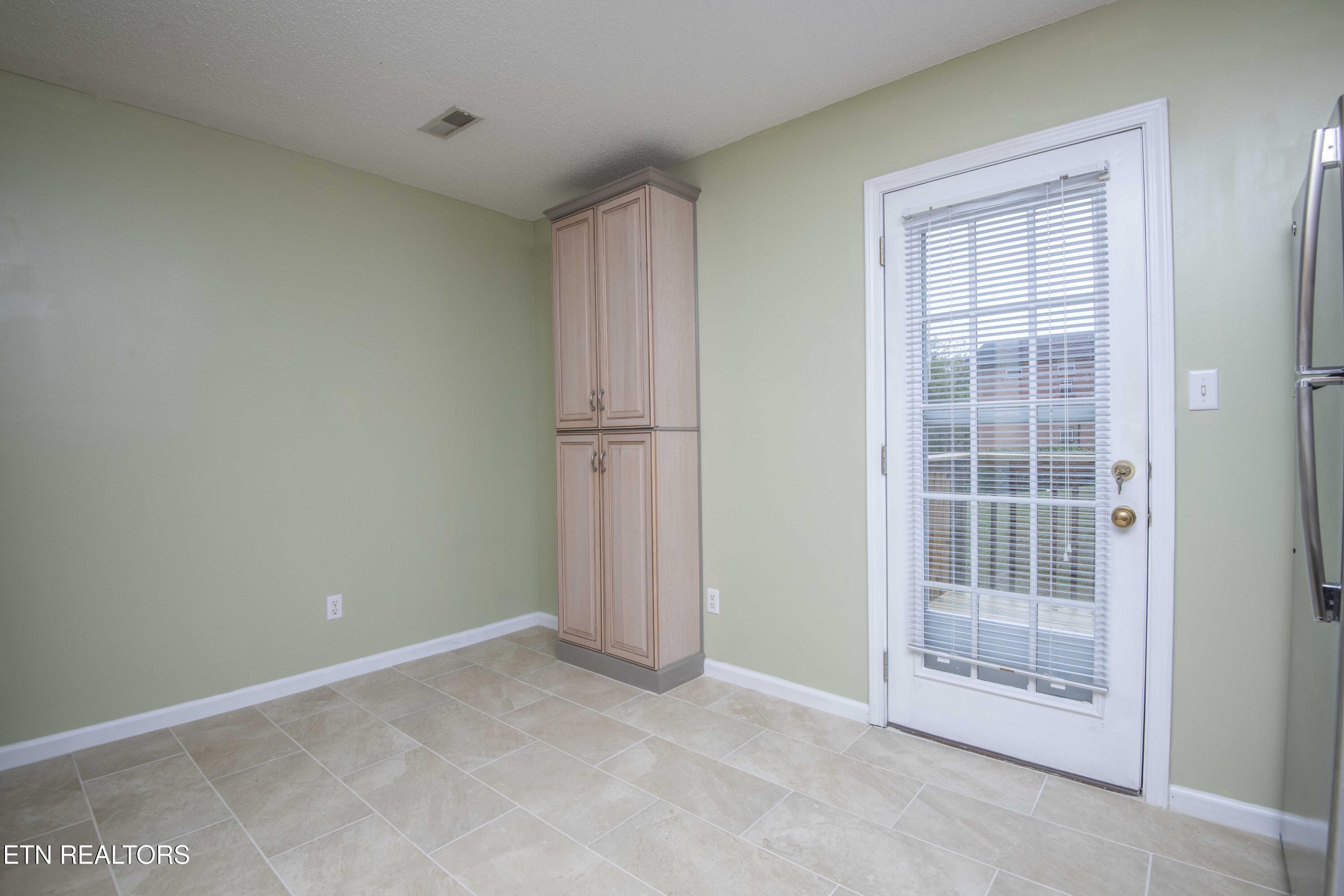 3209 Quiet Way Knoxville, TN 37918 - Photo 9 of 29 kitchn 1_1