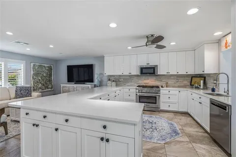 $1,999,000 | 4310 40th Street South, St. Petersburg, FL 33711