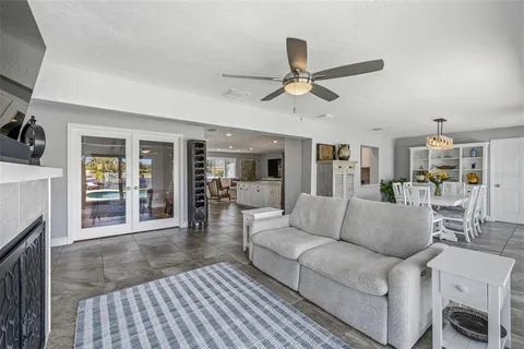 $1,999,000 | 4310 40th Street South, St. Petersburg, FL 33711